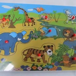 Merkloos Houten Puzzel Met Knopjes Dieren